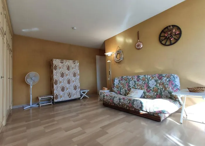 Studio Pour 4 Avec Terrasse Ensoleillee, Parking Privatif, A 250m Des Plages A - Fr-1-252-153 Lejlighed Antibes